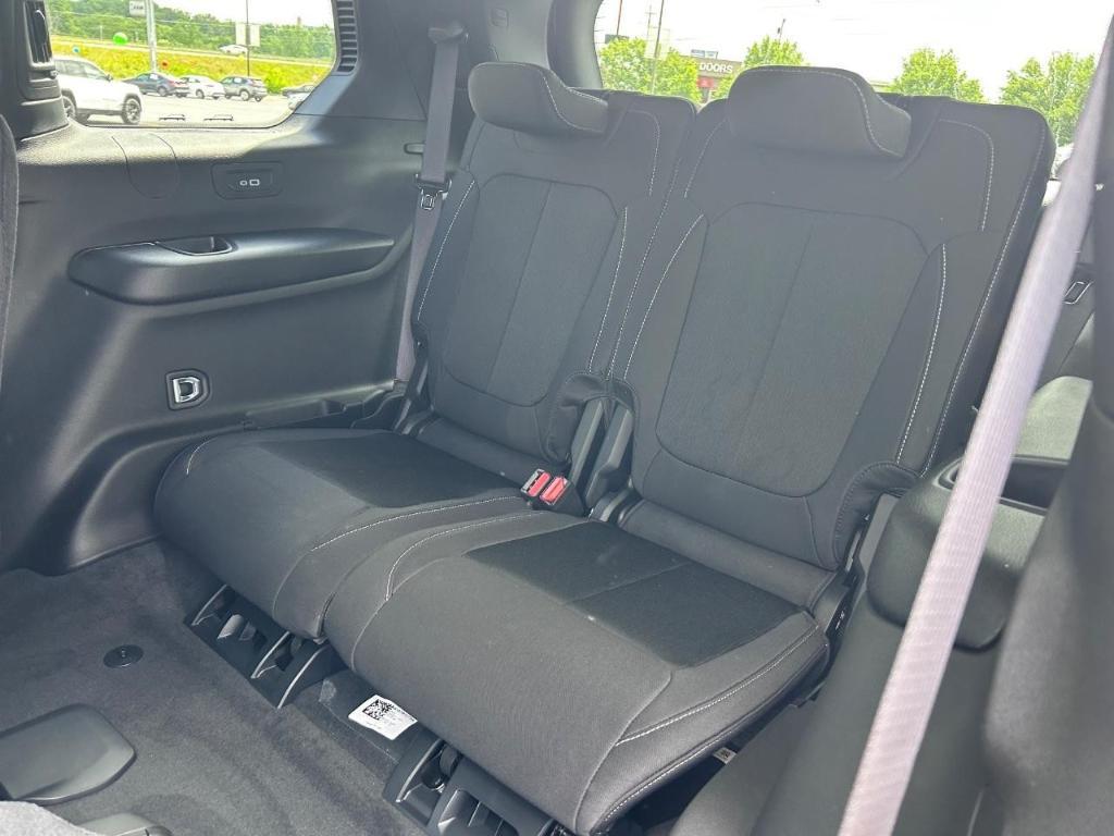 new 2025 Jeep Grand Cherokee L car, priced at $42,929