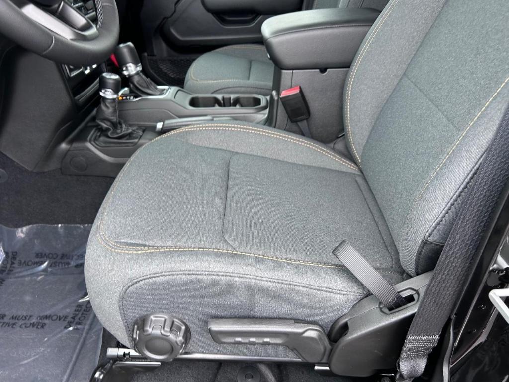 new 2025 Jeep Wrangler car, priced at $46,816