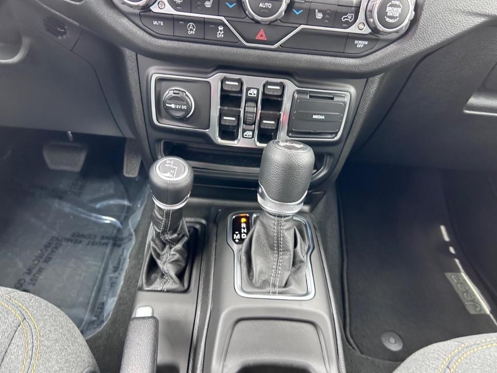 new 2025 Jeep Wrangler car, priced at $46,816