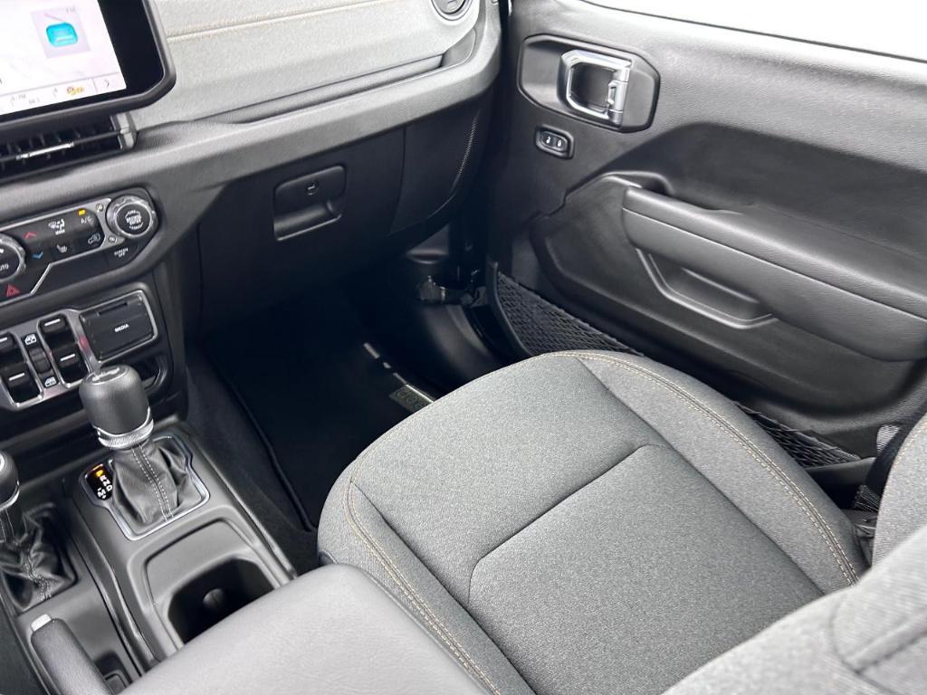 new 2025 Jeep Wrangler car, priced at $46,816
