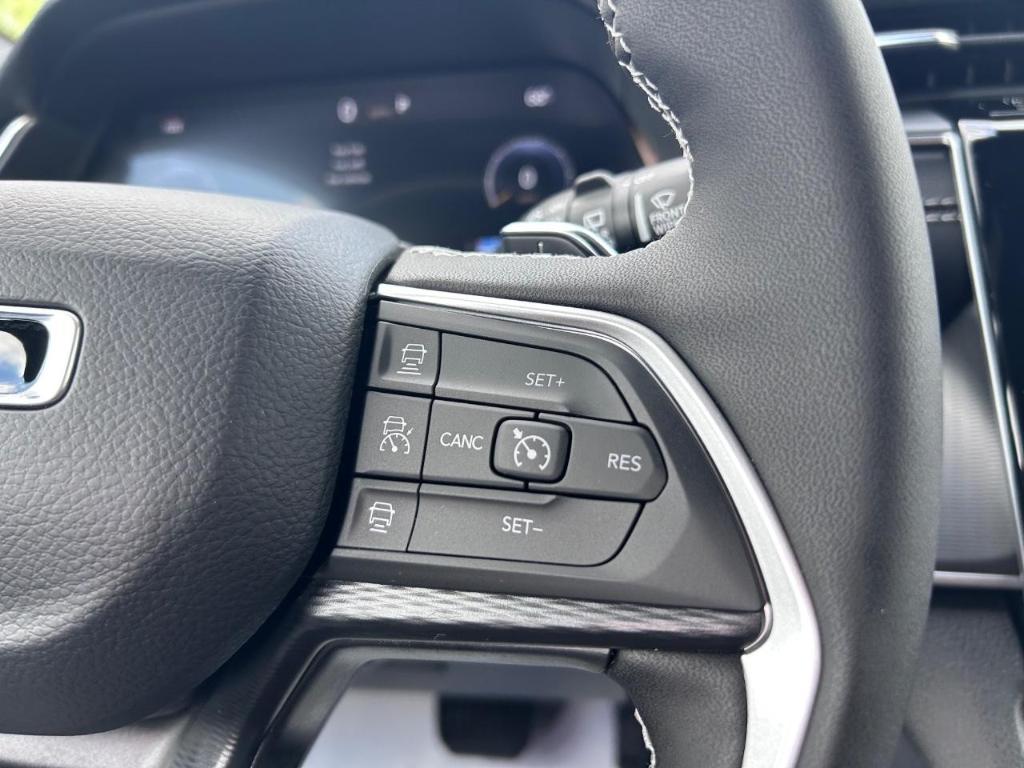 new 2025 Jeep Grand Cherokee L car, priced at $42,929