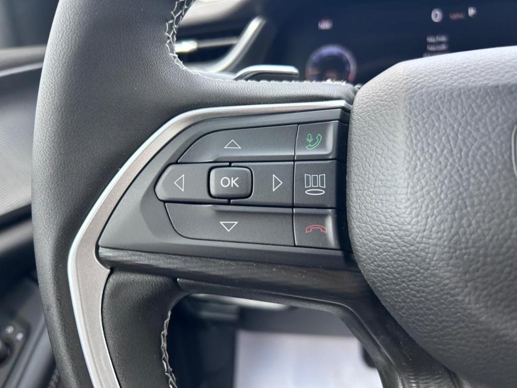 new 2025 Jeep Grand Cherokee L car, priced at $42,929