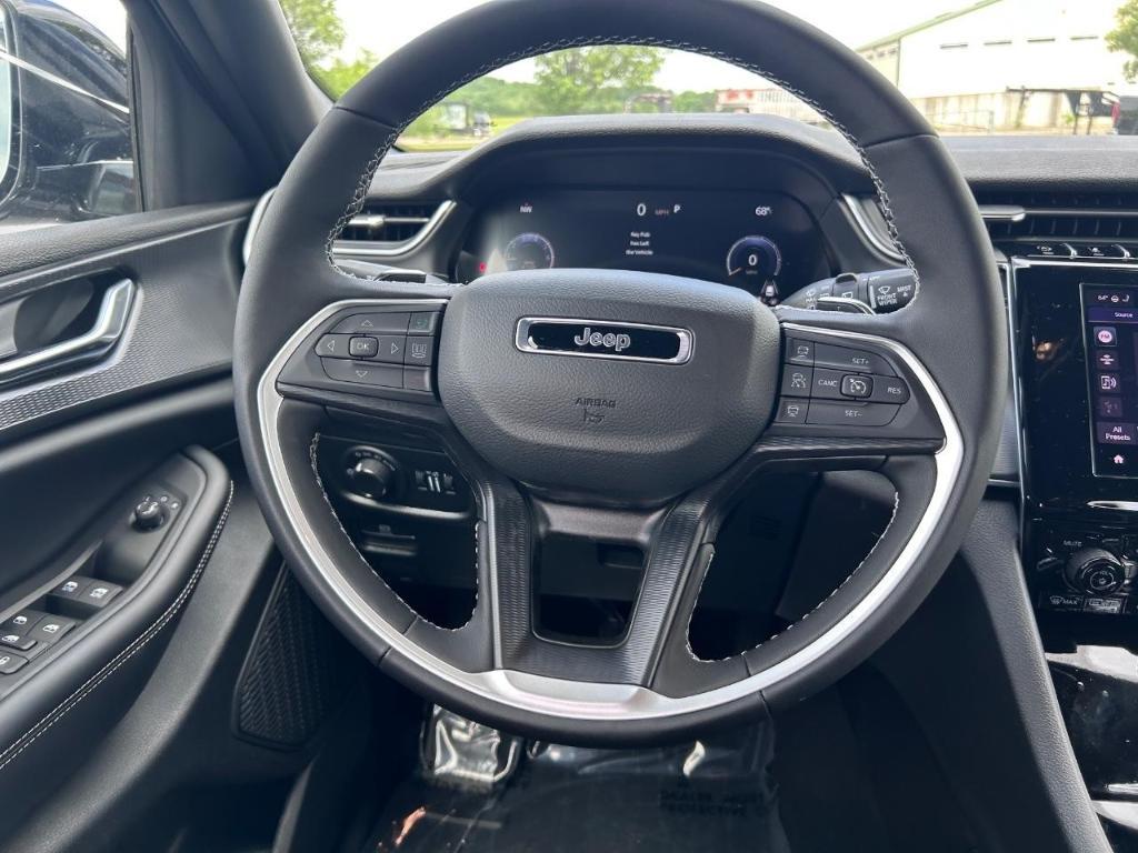new 2025 Jeep Grand Cherokee L car, priced at $46,717