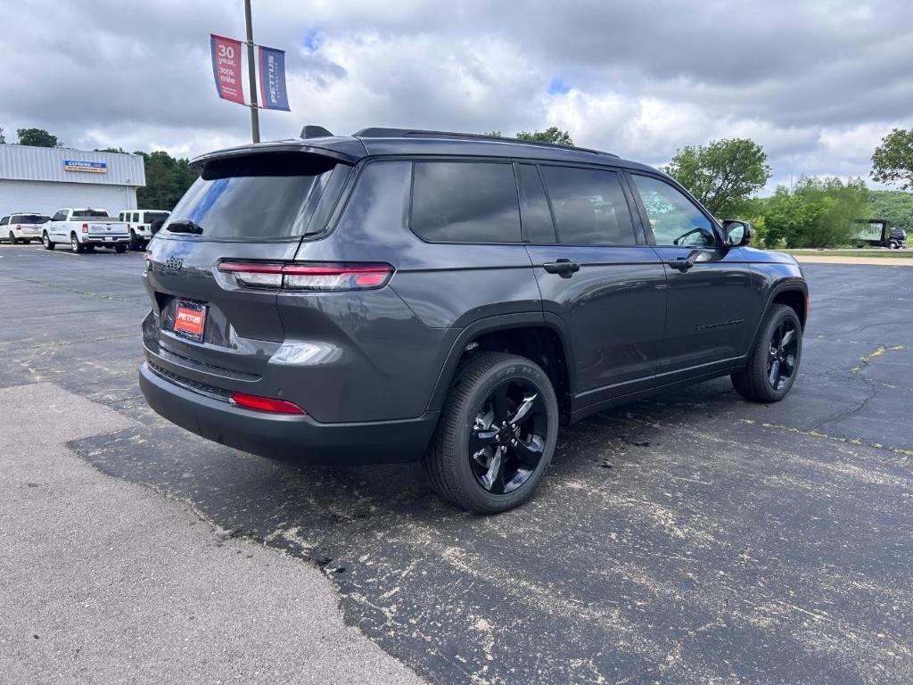 new 2025 Jeep Grand Cherokee L car, priced at $46,717