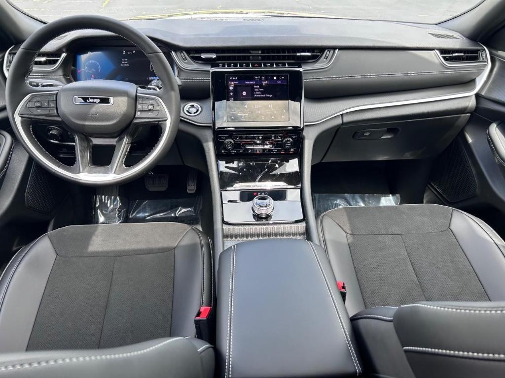 new 2025 Jeep Grand Cherokee L car, priced at $46,717