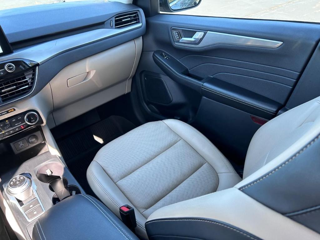 used 2022 Ford Escape car, priced at $21,529