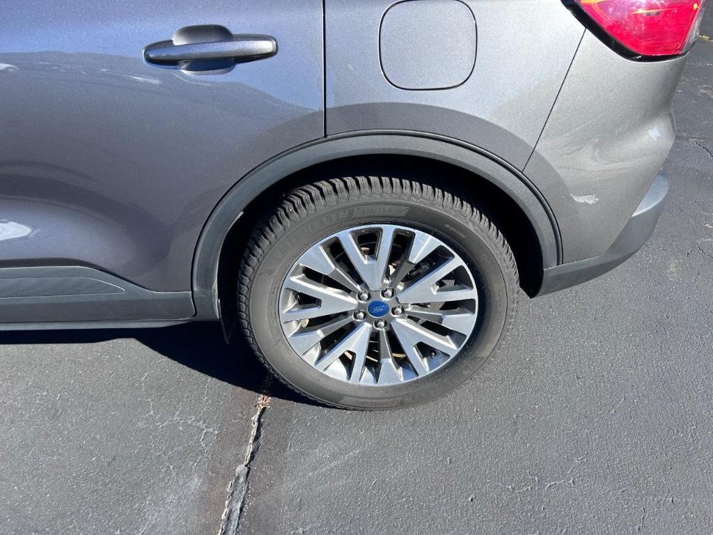 used 2022 Ford Escape car, priced at $21,529