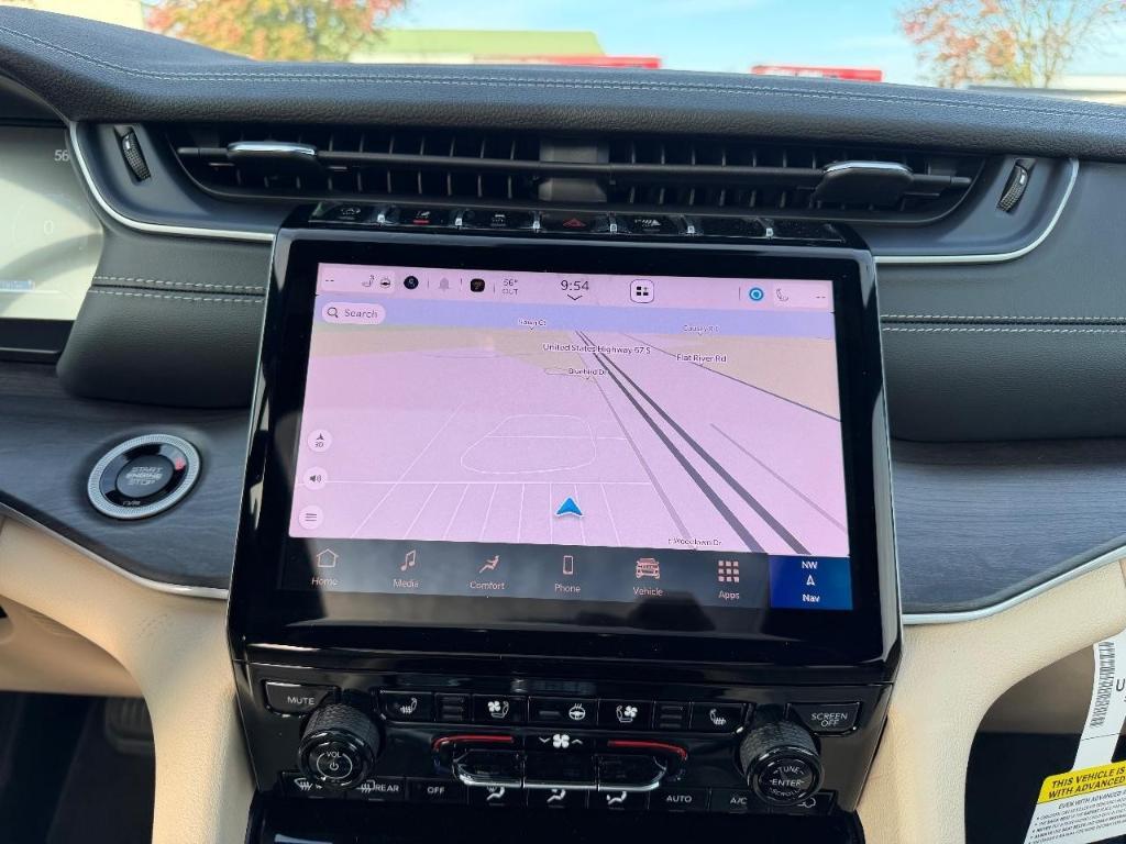 new 2025 Jeep Grand Cherokee car, priced at $40,309