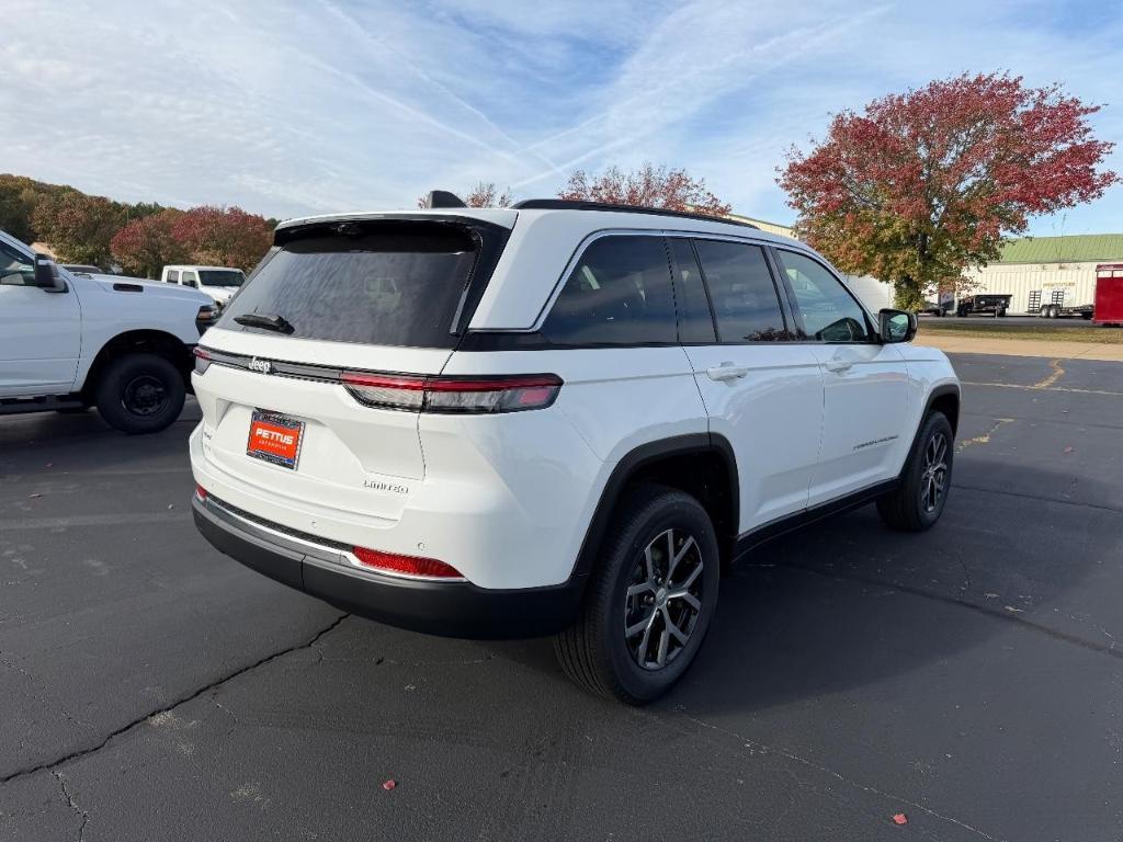 new 2025 Jeep Grand Cherokee car, priced at $40,309