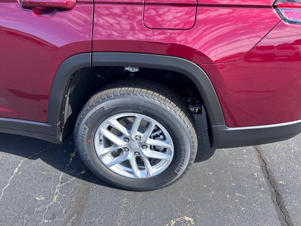 new 2025 Jeep Grand Cherokee L car, priced at $35,609