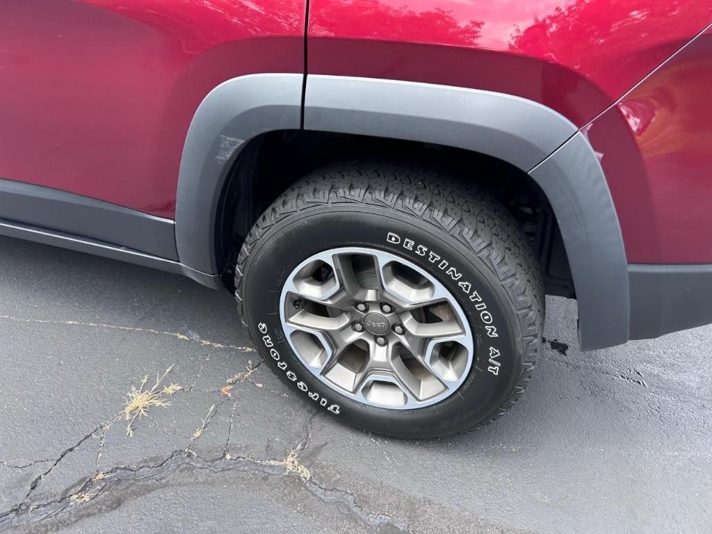used 2021 Jeep Cherokee car, priced at $25,555