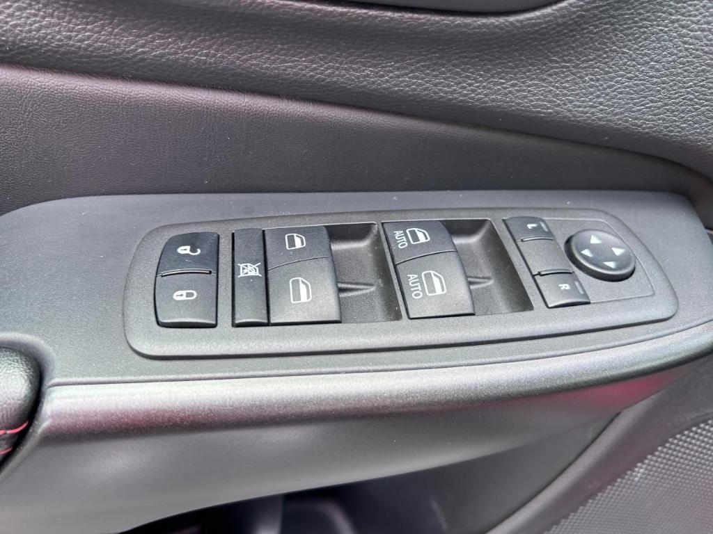 used 2021 Jeep Cherokee car, priced at $25,555