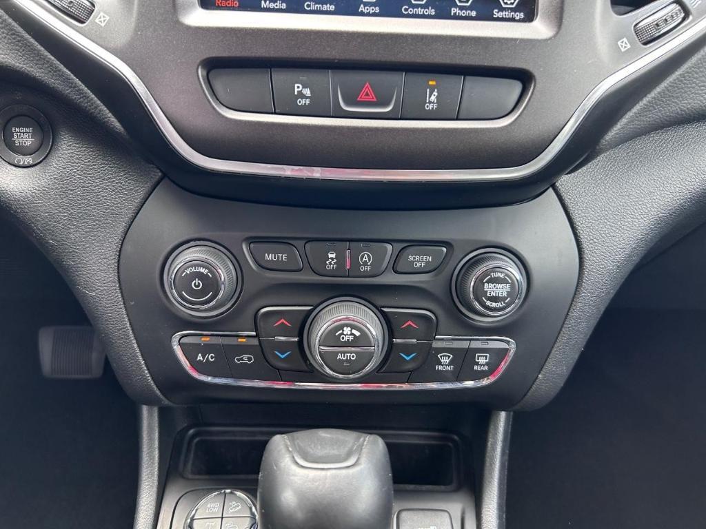 used 2021 Jeep Cherokee car, priced at $25,555