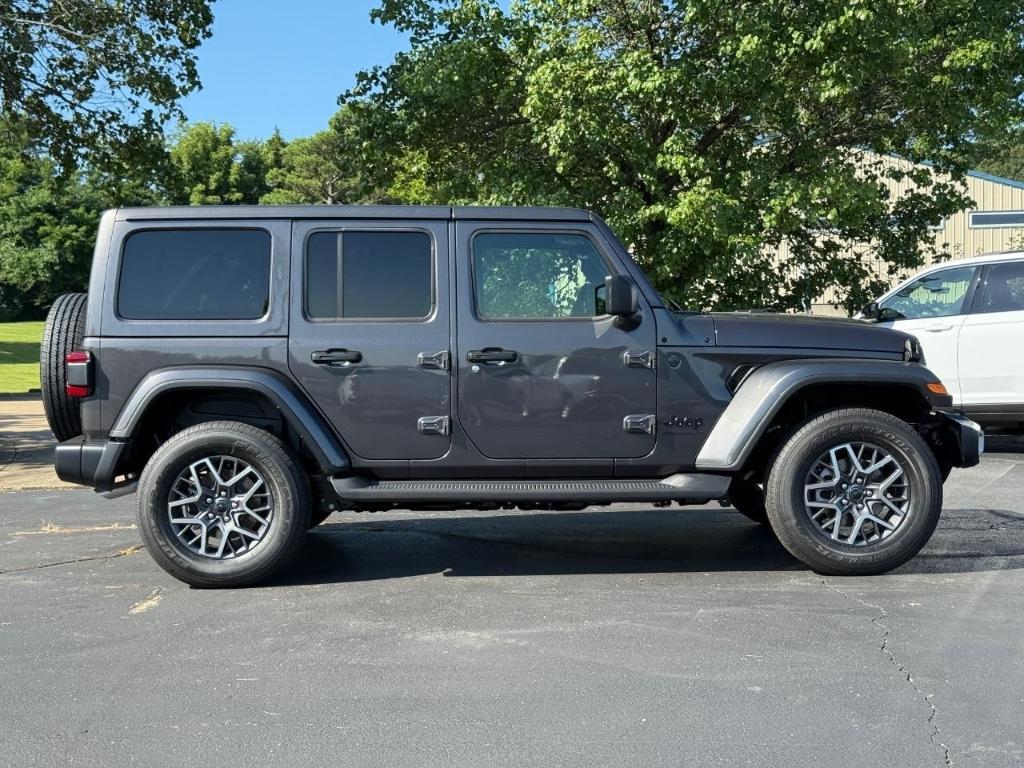 new 2025 Jeep Wrangler car, priced at $52,727