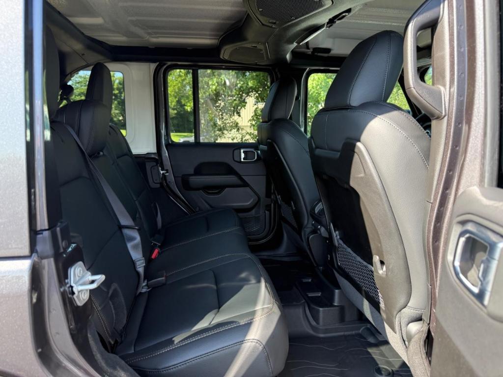 new 2025 Jeep Wrangler car, priced at $52,727