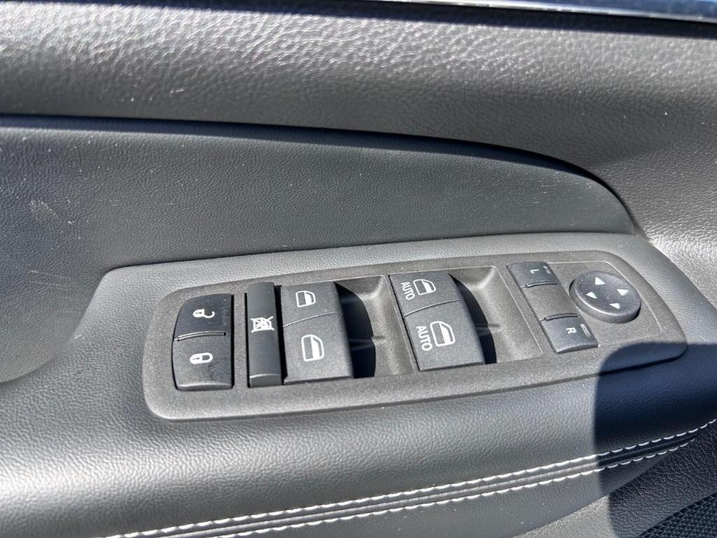 used 2021 Jeep Grand Cherokee car, priced at $23,362