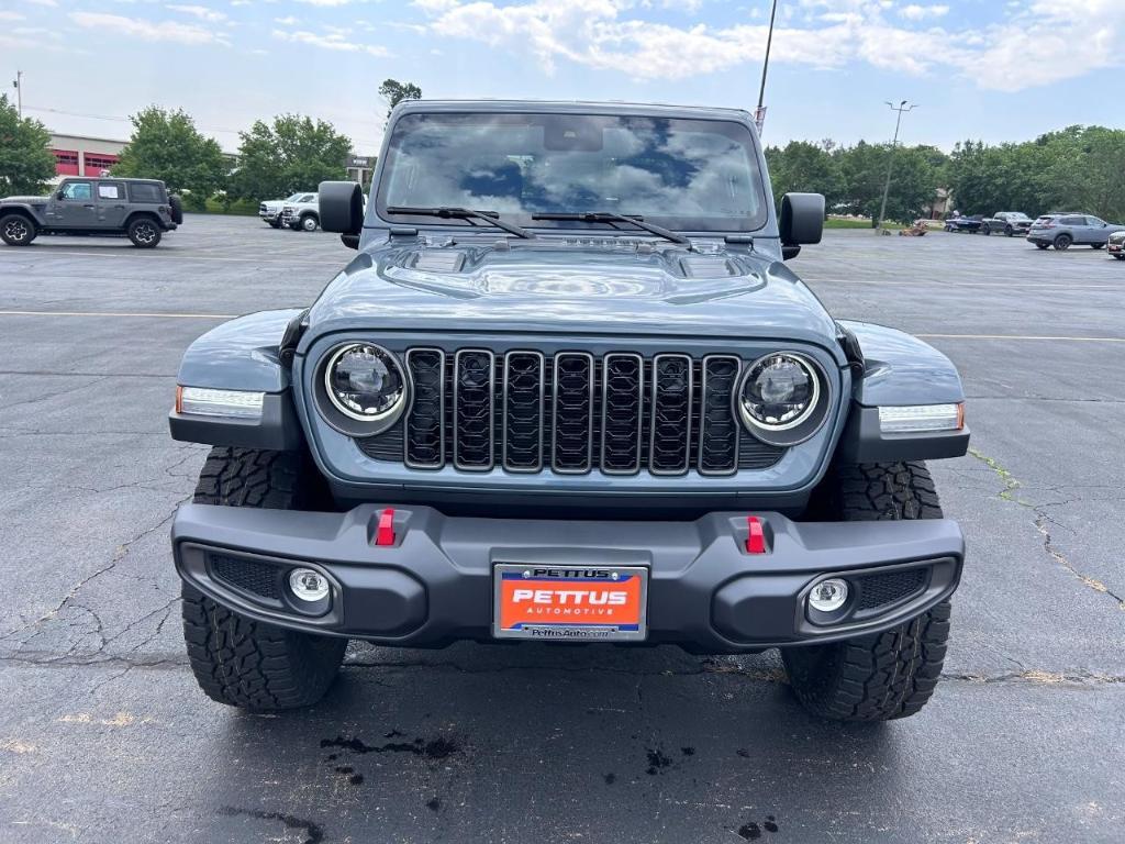 new 2025 Jeep Gladiator car, priced at $49,878