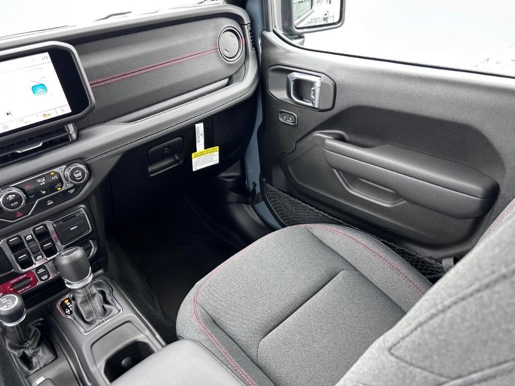 new 2025 Jeep Gladiator car, priced at $49,878