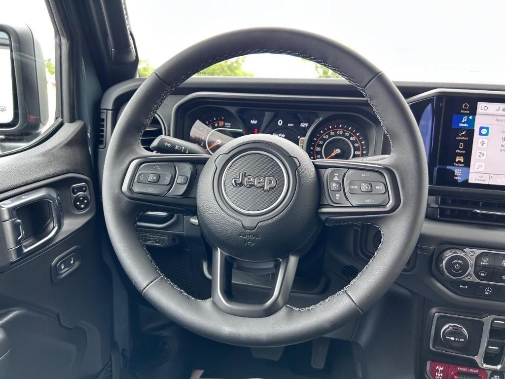 new 2025 Jeep Gladiator car, priced at $49,878