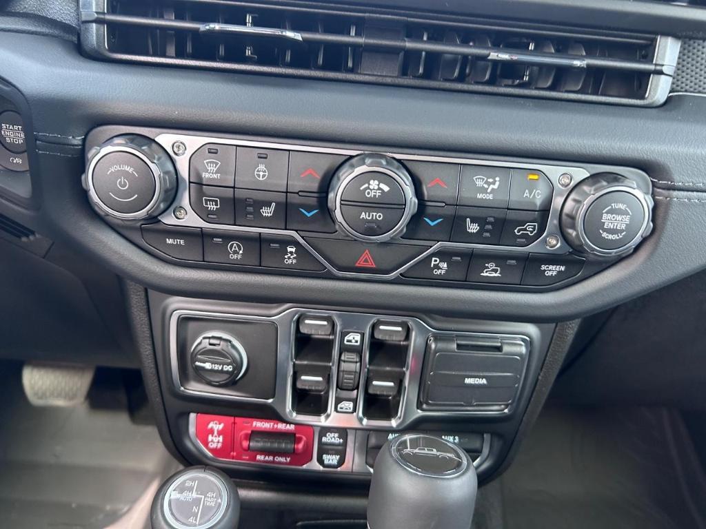 new 2025 Jeep Gladiator car, priced at $49,495