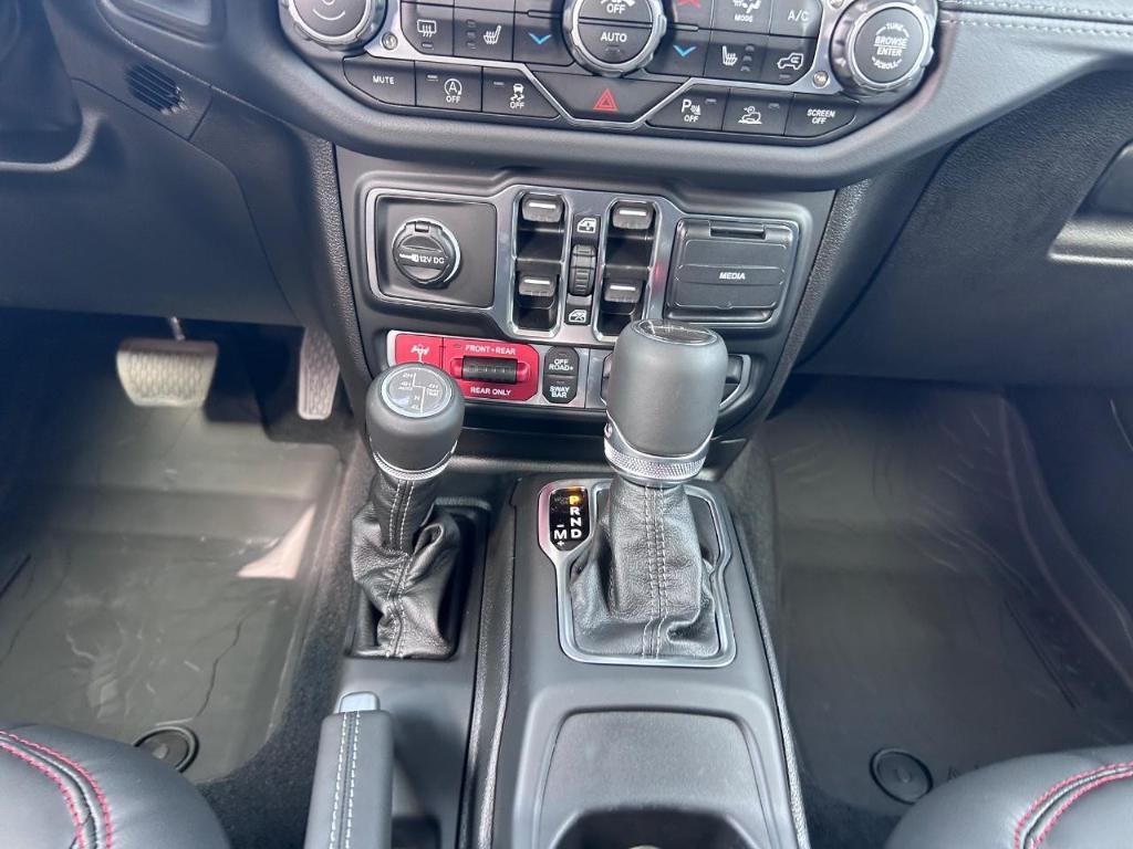 new 2025 Jeep Gladiator car, priced at $49,495