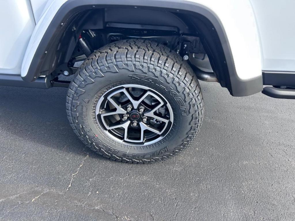 new 2025 Jeep Gladiator car, priced at $49,495