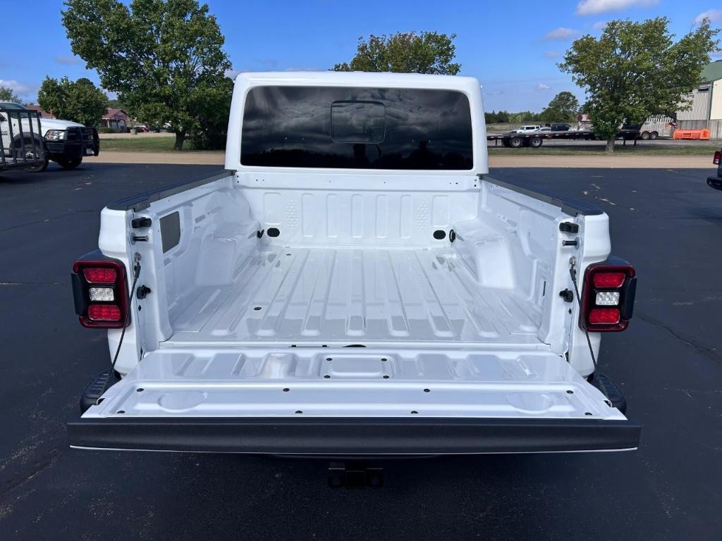 new 2025 Jeep Gladiator car, priced at $49,495