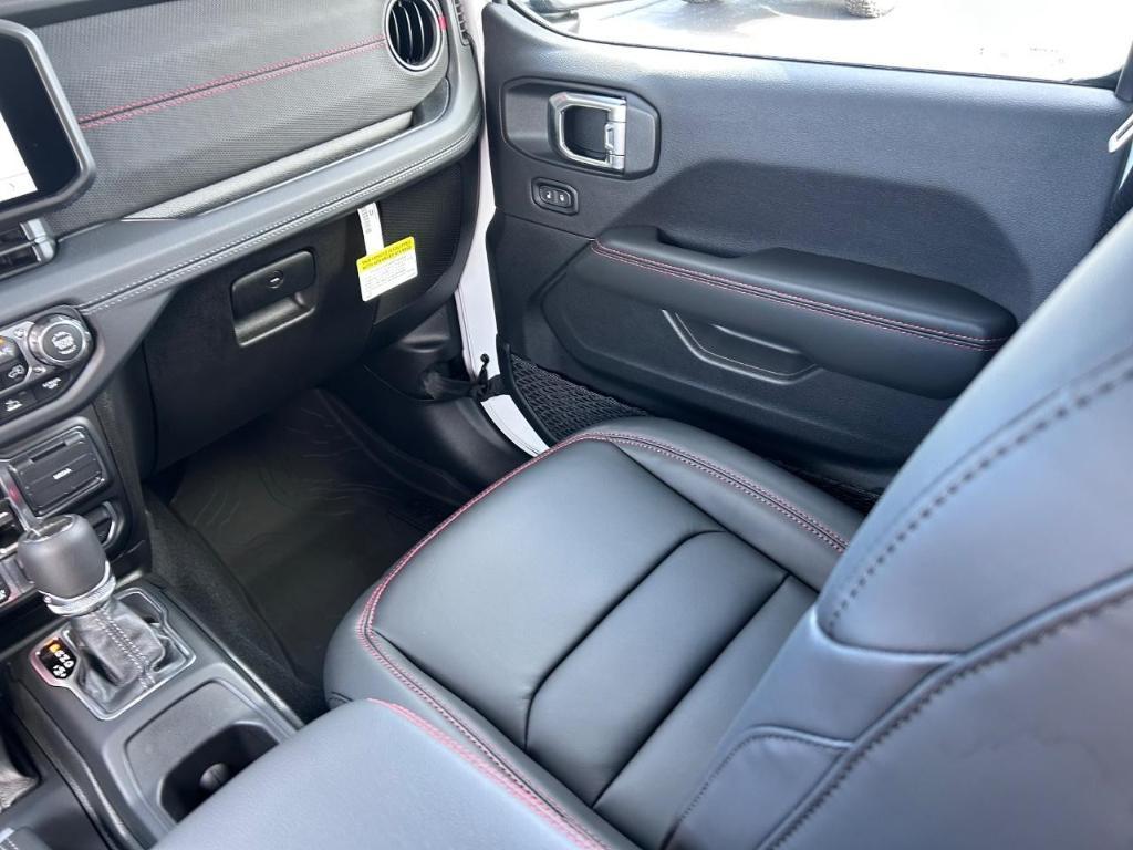 new 2025 Jeep Gladiator car, priced at $49,495