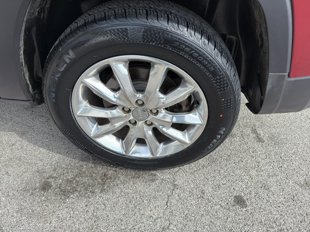 used 2014 Jeep Cherokee car, priced at $9,988