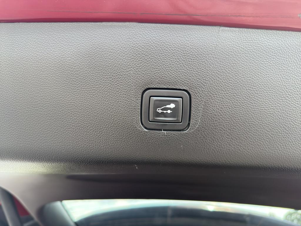 used 2020 Chevrolet Traverse car, priced at $19,877