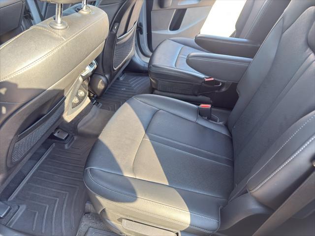 used 2022 Kia Sorento car, priced at $29,657