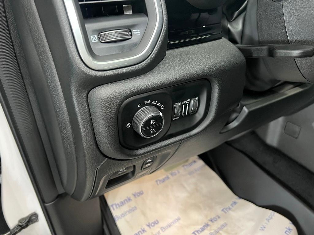 new 2025 Ram 1500 car, priced at $57,439