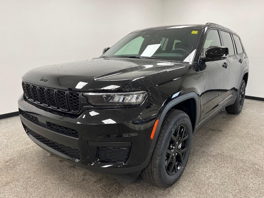 new 2025 Jeep Grand Cherokee L car, priced at $42,482