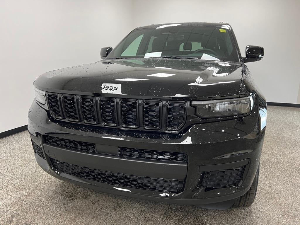 new 2025 Jeep Grand Cherokee L car, priced at $42,482