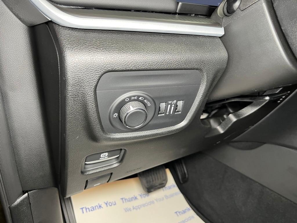 new 2025 Jeep Grand Cherokee L car, priced at $42,482