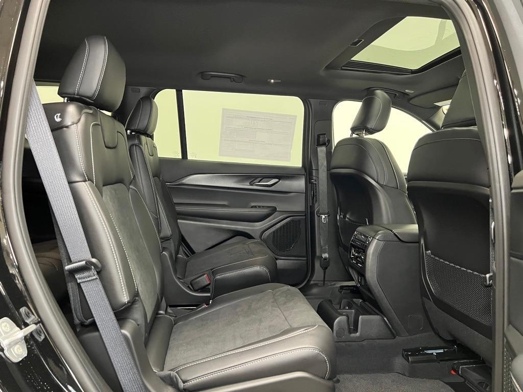 new 2025 Jeep Grand Cherokee L car, priced at $42,482