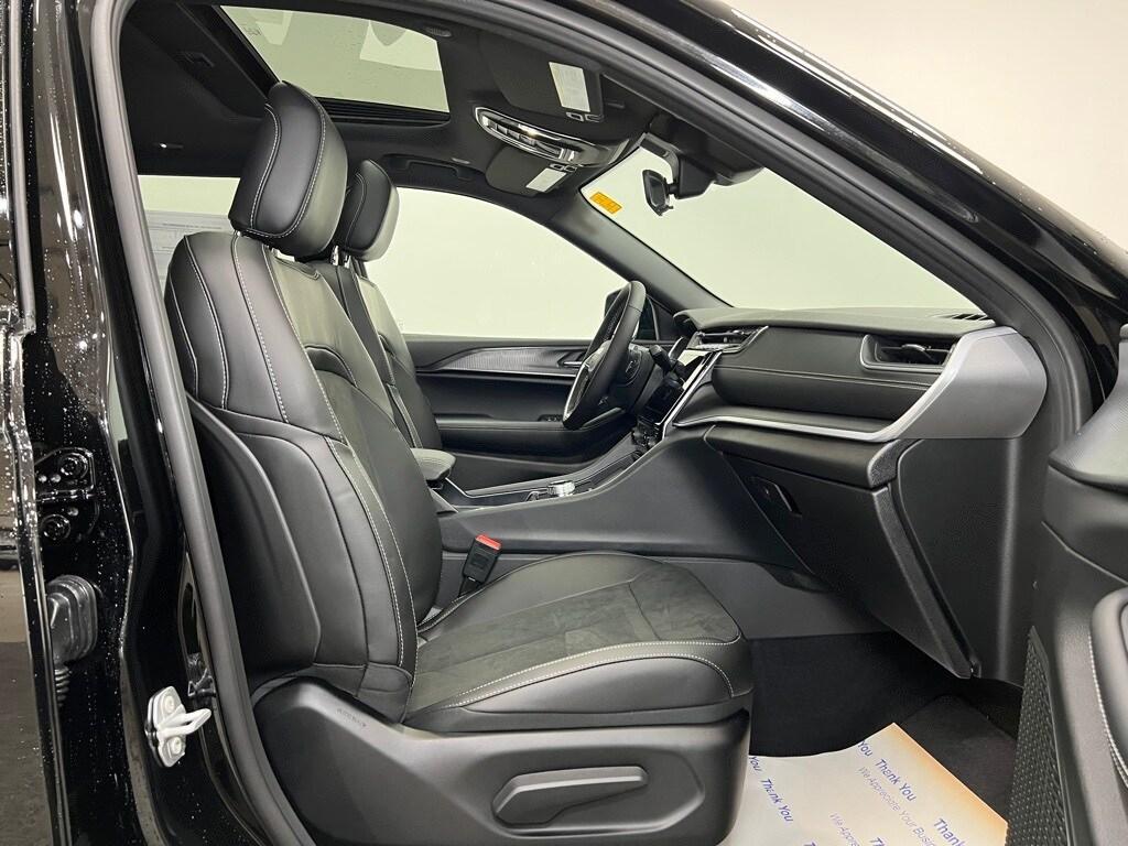 new 2025 Jeep Grand Cherokee L car, priced at $43,482