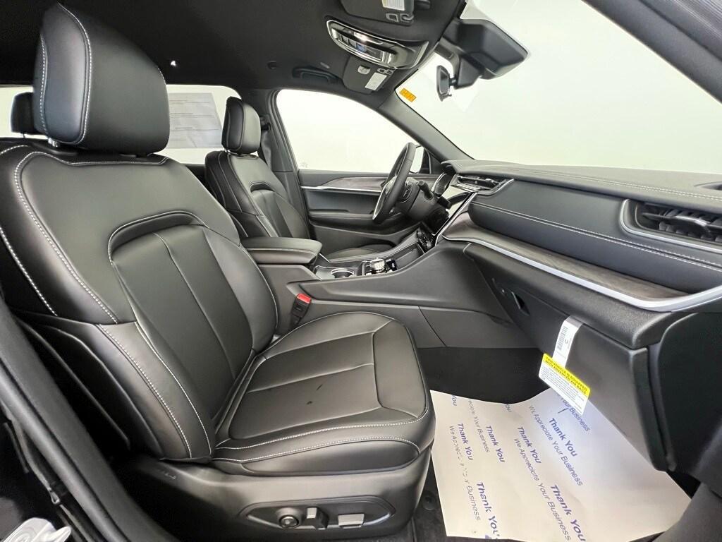new 2025 Jeep Grand Cherokee L car, priced at $46,094
