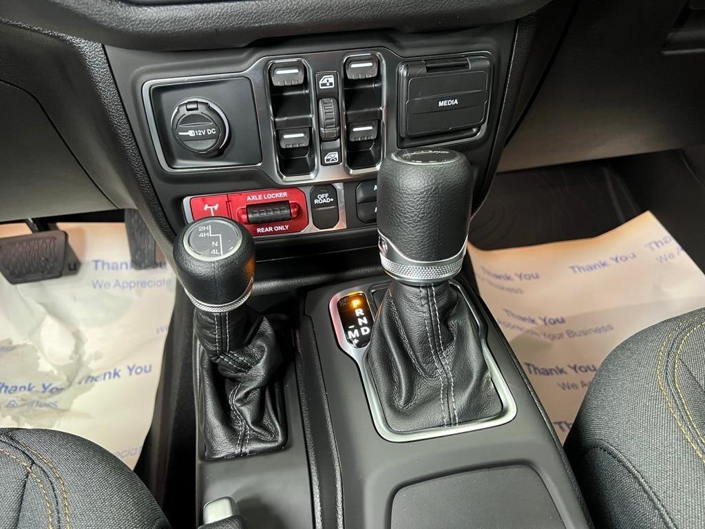 new 2025 Jeep Gladiator car, priced at $47,541