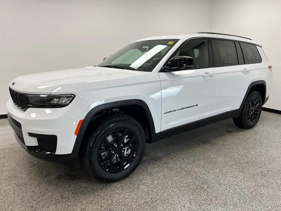 new 2025 Jeep Grand Cherokee L car, priced at $44,143