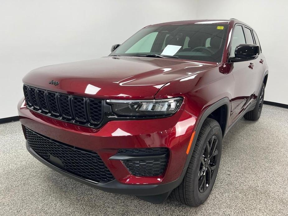 new 2025 Jeep Grand Cherokee car, priced at $41,823