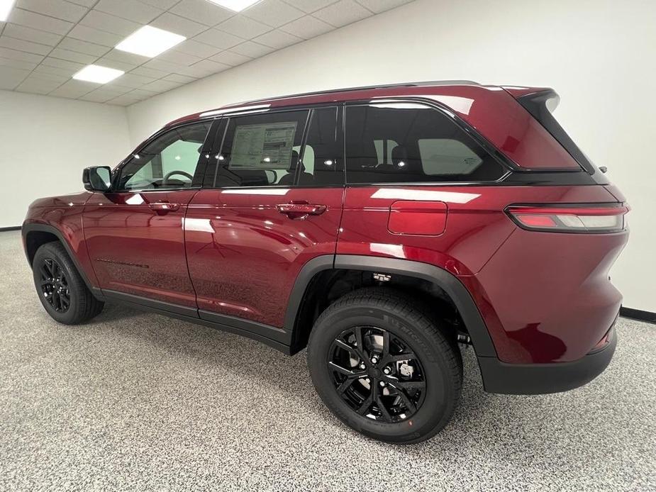 new 2025 Jeep Grand Cherokee car, priced at $41,823