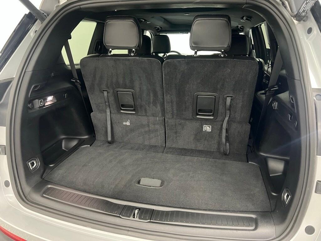 used 2024 Jeep Grand Cherokee L car, priced at $37,900