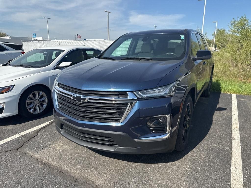 used 2022 Chevrolet Traverse car, priced at $27,900