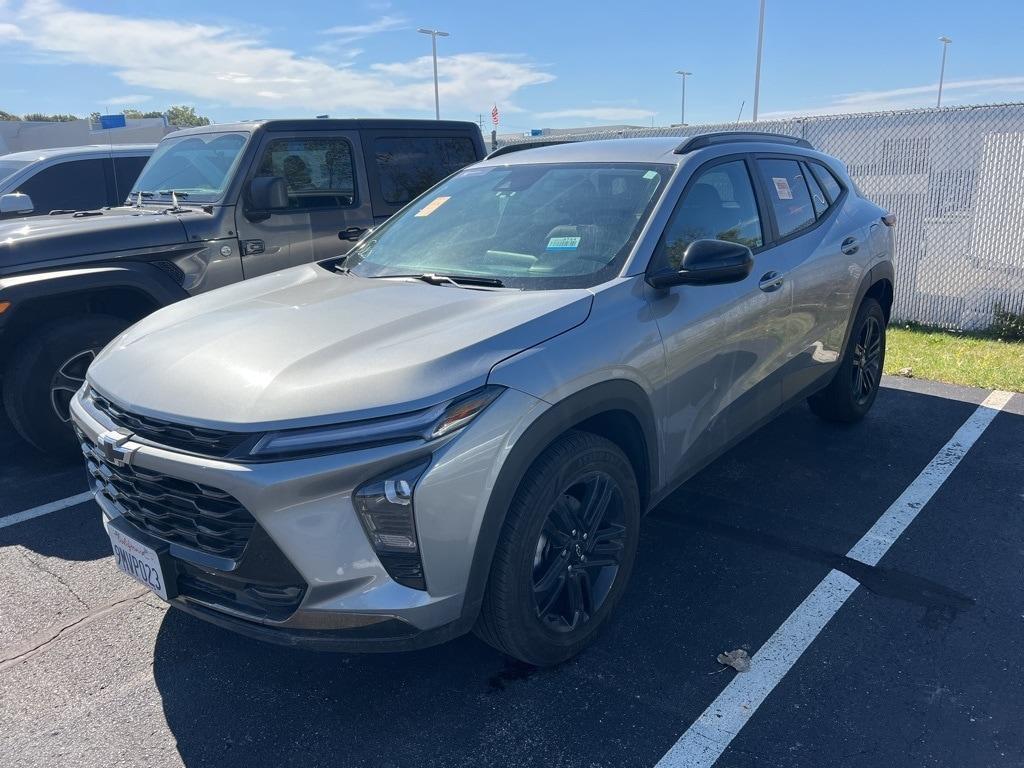 used 2025 Chevrolet Trax car, priced at $23,900