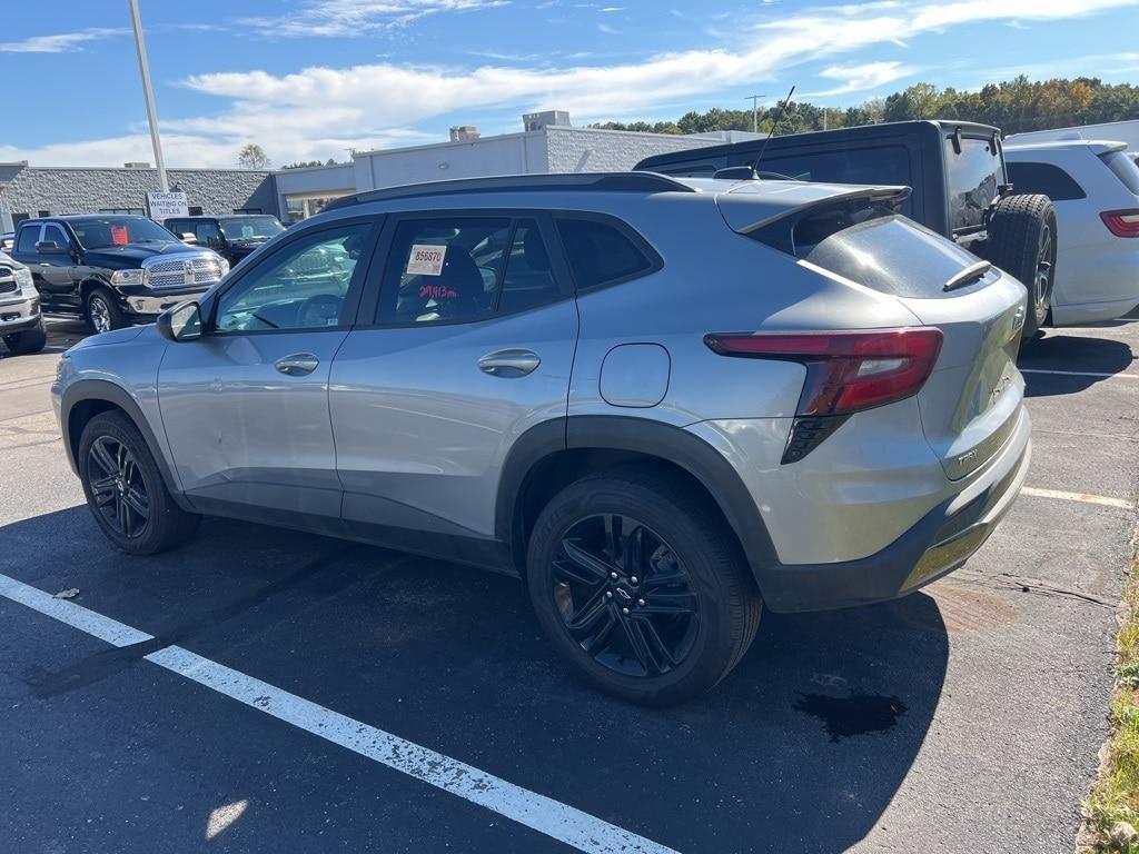 used 2025 Chevrolet Trax car, priced at $23,900