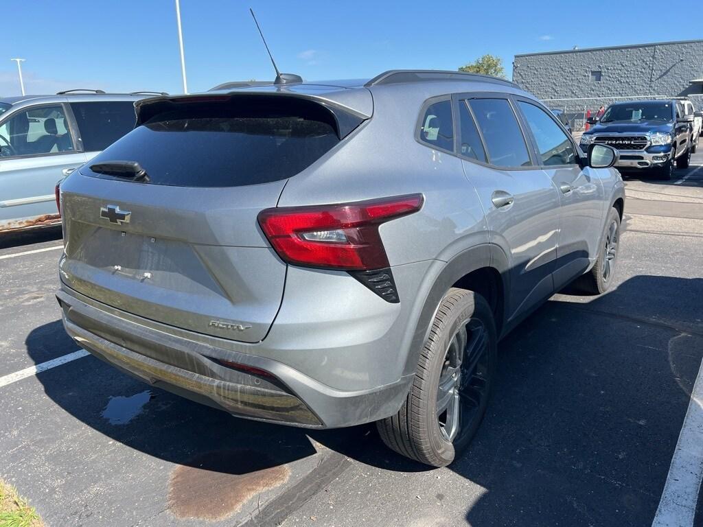 used 2025 Chevrolet Trax car, priced at $23,900