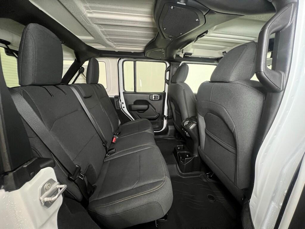 new 2025 Jeep Wrangler car, priced at $41,913