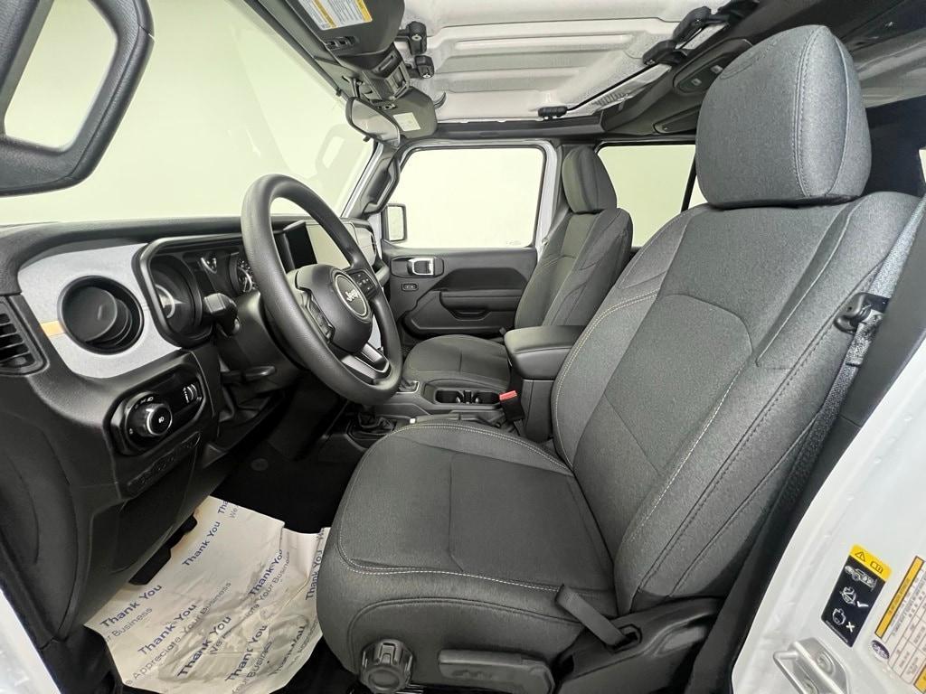 new 2025 Jeep Wrangler car, priced at $40,663