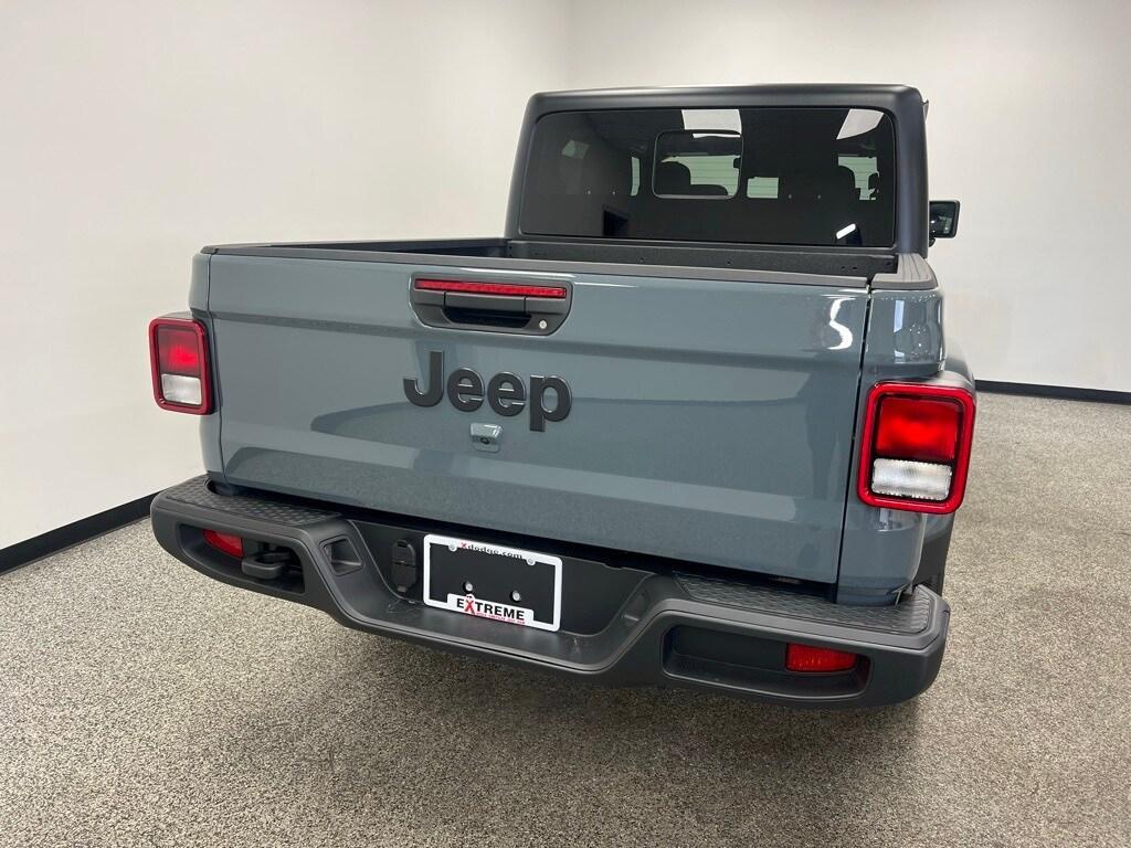 new 2025 Jeep Gladiator car, priced at $44,864